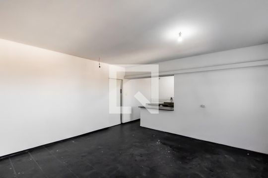 Casa para alugar com 2 quartos, 80m² em Jardim Triana, São Paulo
