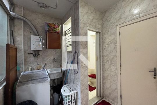 Área de serviço de apartamento para alugar com 4 quartos, 130m² em Copacabana, Rio de Janeiro