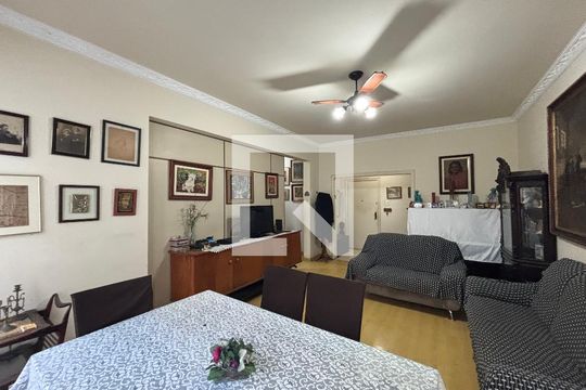 Sala de apartamento para alugar com 4 quartos, 130m² em Copacabana, Rio de Janeiro