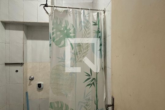 Banheiro da Suíte de apartamento para alugar com 4 quartos, 130m² em Copacabana, Rio de Janeiro