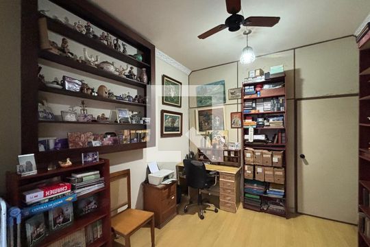 Quarto 1 de apartamento para alugar com 4 quartos, 130m² em Copacabana, Rio de Janeiro