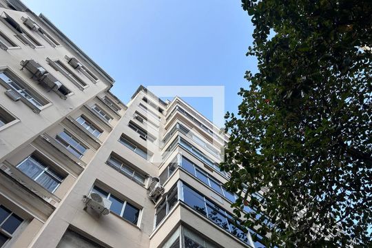 Fachada de apartamento para alugar com 4 quartos, 130m² em Copacabana, Rio de Janeiro