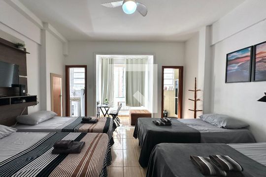 Apartamento para alugar com 0 quarto, 27m² em Copacabana, Rio de Janeiro