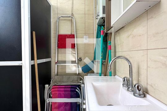 Banheiro de apartamento para alugar com 0 quarto, 27m² em Copacabana, Rio de Janeiro