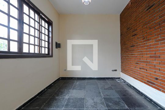 Casa para alugar com 3 quartos, 100m² em Jardim Universo, Mogi das Cruzes
