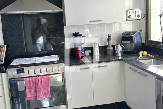 Cozinha de apartamento à venda com 4 quartos, 220m² em Vila da Serra, Nova Lima