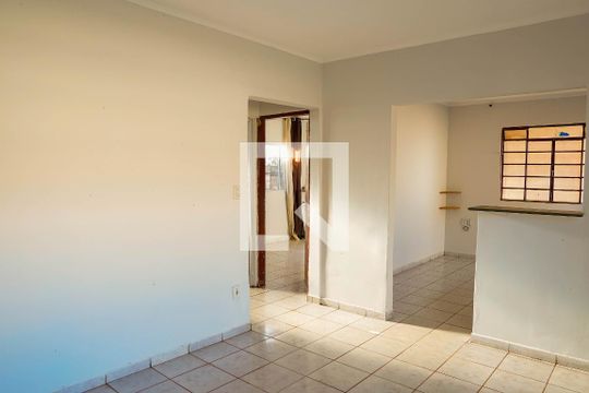 Sala de Jantar de casa para alugar com 3 quartos, 138m² em Jardim Maria Inês, Aparecida de Goiânia