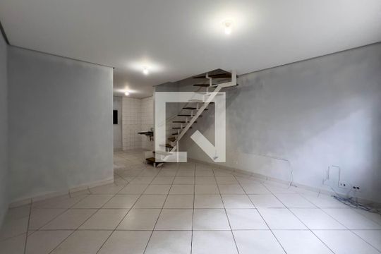 Sala de casa de condomínio para alugar com 2 quartos, 117m² em Ipiranga, São Paulo