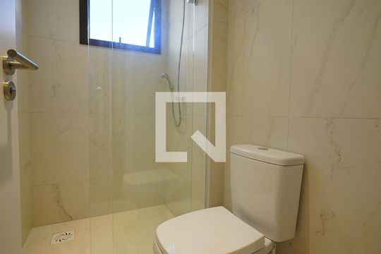 Banheiro Social de apartamento para alugar com 1 quarto, 40m² em Saco dos Limões, Florianópolis