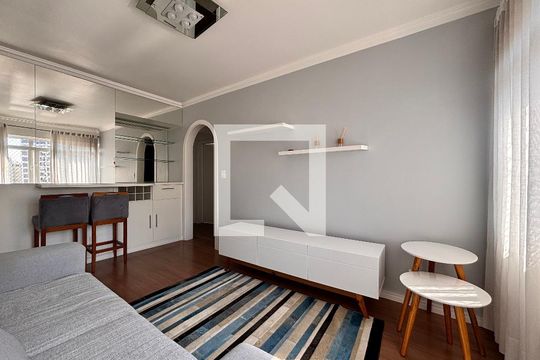 Sala de apartamento para alugar com 2 quartos, 70m² em Itaim Bibi, São Paulo