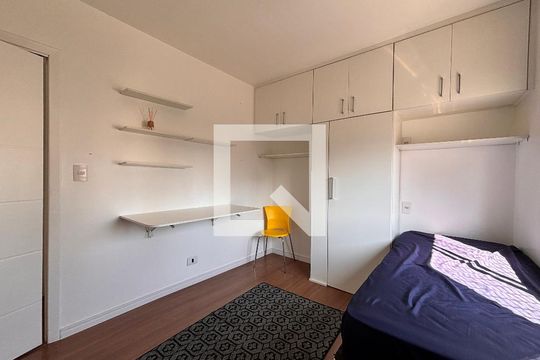 Quarto 2 de apartamento para alugar com 2 quartos, 70m² em Itaim Bibi, São Paulo