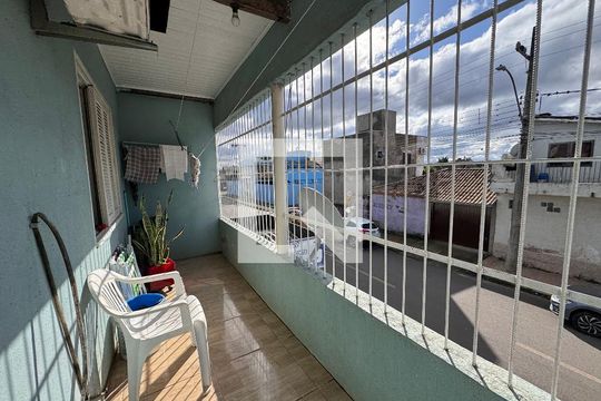 Varanda de casa à venda com 3 quartos, 160m² em Campina, São Leopoldo