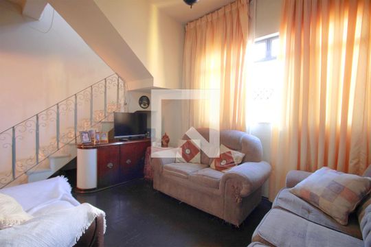 Sala de Estar de casa à venda com 4 quartos, 320m² em Nova Floresta, Belo Horizonte