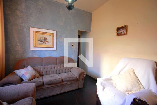 Sala de Estar de casa à venda com 4 quartos, 320m² em Nova Floresta, Belo Horizonte