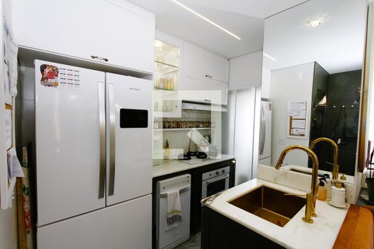 Cozinha de apartamento à venda com 2 quartos, 57m² em Calafate, Belo Horizonte