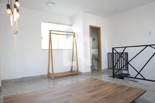 Quarto  de kitnet/studio para alugar com 1 quarto, 95m² em Nova Suiça, Goiânia