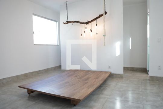 Quarto  de kitnet/studio para alugar com 1 quarto, 95m² em Nova Suiça, Goiânia