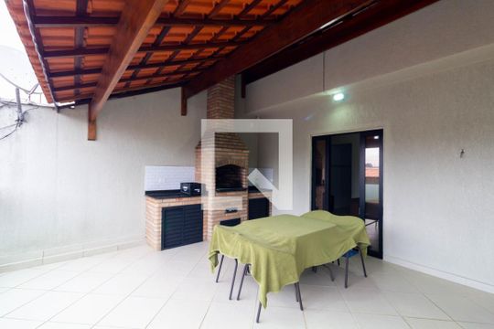 Varanda de casa à venda com 4 quartos, 125m² em Conjunto Residencial José Bonifácio, São Paulo