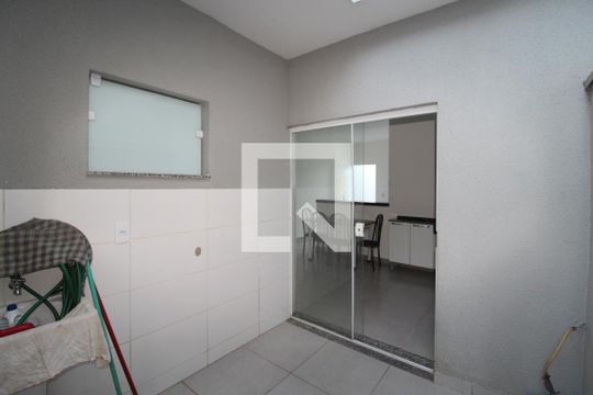 Área de Serviço de casa para alugar com 2 quartos, 70m² em Jardim Minezotta (nova Veneza), Sumaré
