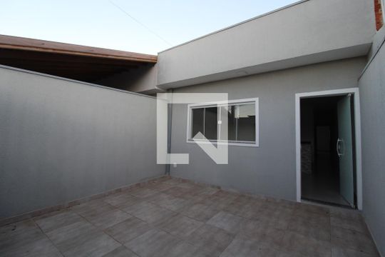 Garagem de casa para alugar com 2 quartos, 70m² em Jardim Minezotta (nova Veneza), Sumaré