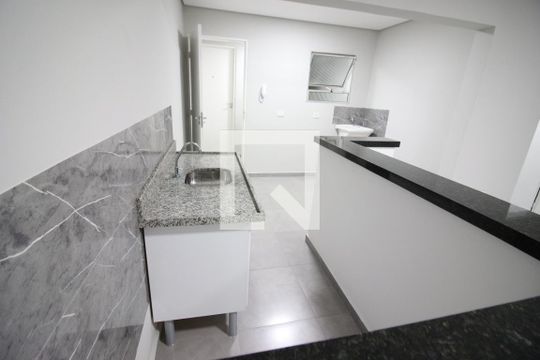Cozinha de casa para alugar com 2 quartos, 70m² em Rochdale, Osasco