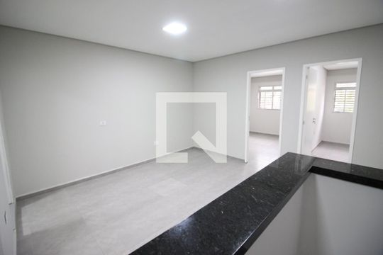 Sala de casa para alugar com 2 quartos, 70m² em Rochdale, Osasco