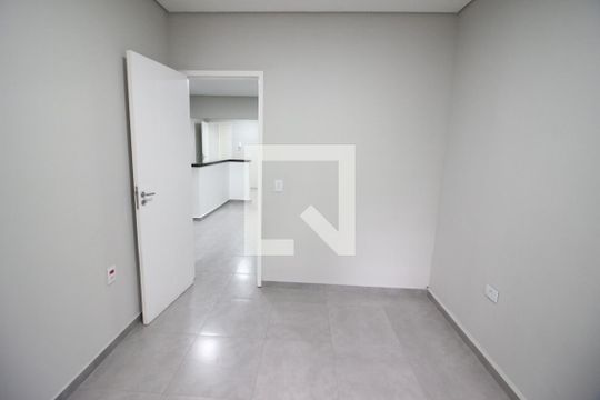 Quarto 1 de casa para alugar com 2 quartos, 70m² em Rochdale, Osasco