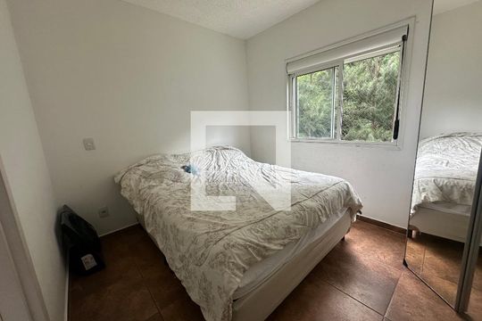 Suíte de apartamento para alugar com 2 quartos, 87m² em Jardim Tupanci, Barueri