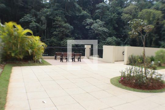 Área comum de apartamento para alugar com 2 quartos, 87m² em Jardim Tupanci, Barueri
