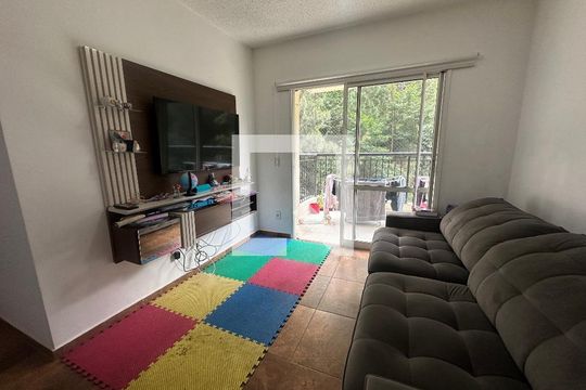 Sala de apartamento para alugar com 2 quartos, 87m² em Jardim Tupanci, Barueri