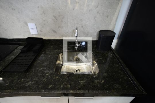 Cozinha de kitnet/studio para alugar com 1 quarto, 23m² em Vila Mariana, São Paulo