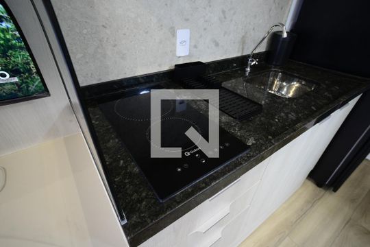 Cozinha de kitnet/studio para alugar com 1 quarto, 23m² em Vila Mariana, São Paulo