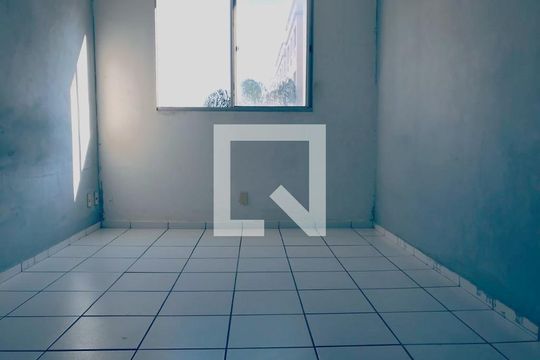 Quarto 1 de apartamento para alugar com 2 quartos, 54m² em Guadalupe, Rio de Janeiro