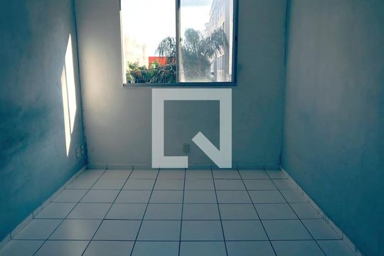 Quarto 1 de apartamento para alugar com 2 quartos, 54m² em Guadalupe, Rio de Janeiro