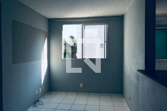 Sala de apartamento para alugar com 2 quartos, 54m² em Guadalupe, Rio de Janeiro