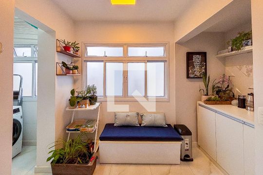 Cozinha de apartamento à venda com 3 quartos, 86m² em Pompeia, São Paulo
