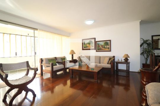Sala de estar de apartamento à venda com 3 quartos, 145m² em Jardim, Santo André