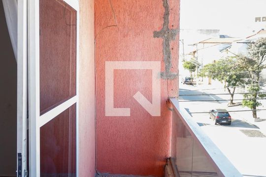 Sacada de casa à venda com 2 quartos, 130m² em Cipava, Osasco