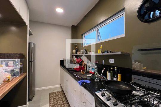 Cozinha de apartamento à venda com 2 quartos, 90m² em Cerqueira César, São Paulo