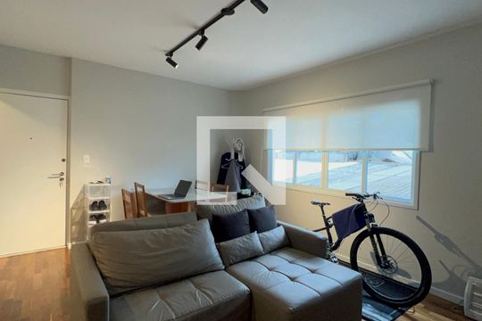Sala de apartamento à venda com 2 quartos, 90m² em Cerqueira César, São Paulo