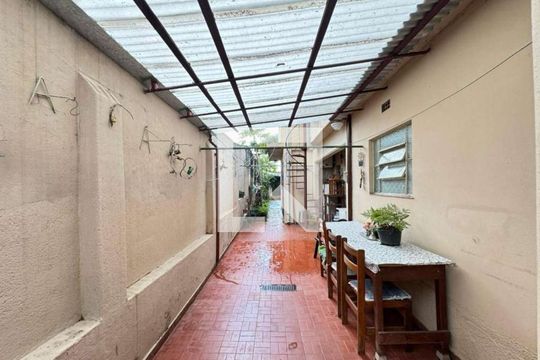 Corredor de casa à venda com 2 quartos, 300m² em Vila Mangalot, São Paulo