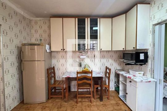 Cozinha de casa à venda com 2 quartos, 300m² em Vila Mangalot, São Paulo