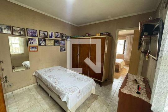 Quarto de casa à venda com 2 quartos, 300m² em Vila Mangalot, São Paulo