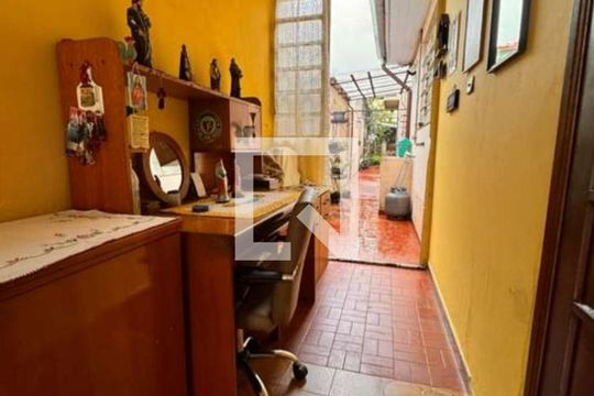 Corredor de casa à venda com 2 quartos, 300m² em Vila Mangalot, São Paulo