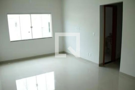 Quarto de casa à venda com 3 quartos, 300m² em Parque São Lucas, São Paulo