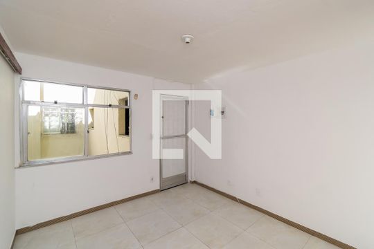 Apartamento para alugar com 2 quartos, 50m² em Ramos, Rio de Janeiro