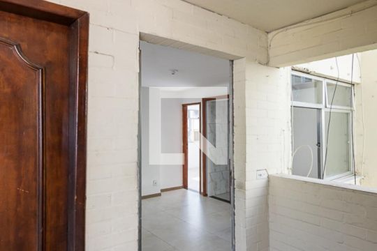 Área comum - Entrada do imóvel de apartamento para alugar com 2 quartos, 50m² em Ramos, Rio de Janeiro
