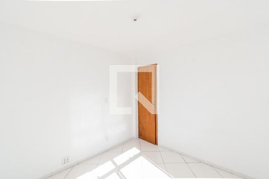 Quarto 2 de apartamento para alugar com 2 quartos, 50m² em Ramos, Rio de Janeiro