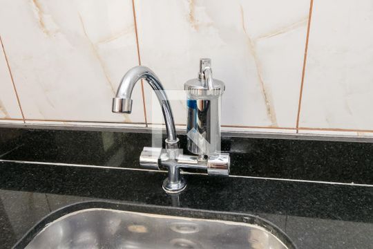 Cozinha - Torneira de apartamento para alugar com 2 quartos, 50m² em Ramos, Rio de Janeiro