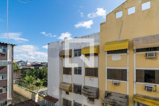 Vista do Quarto 2 de apartamento para alugar com 2 quartos, 50m² em Ramos, Rio de Janeiro
